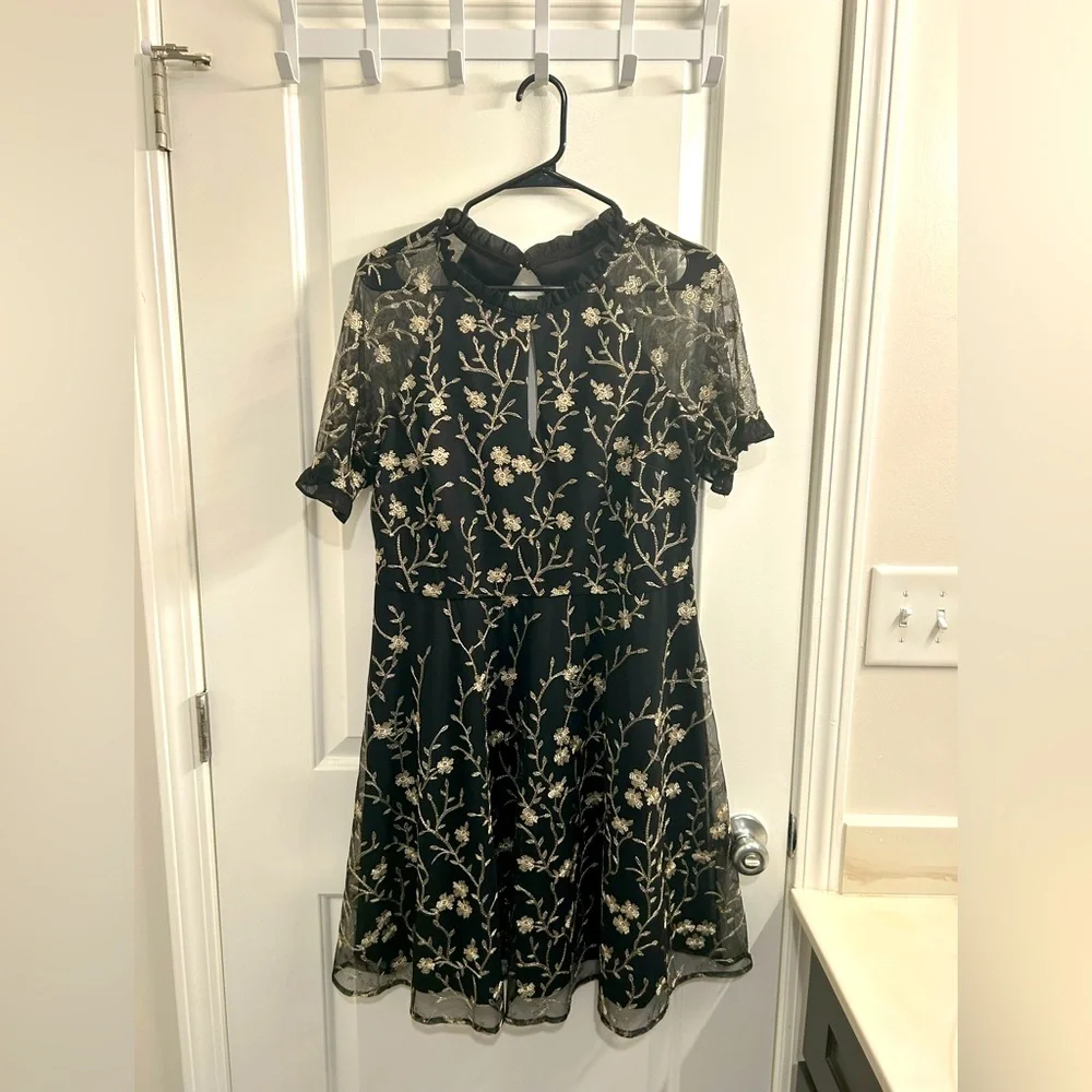 Kensie Black Floral Embroidered Mini Dress Sz 12 - Picture 3 of 7